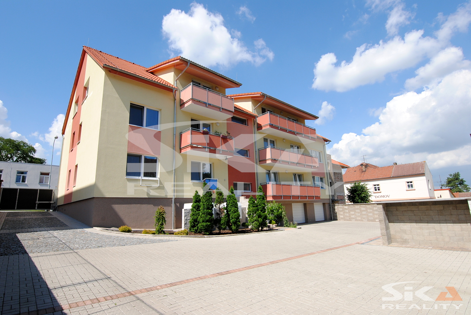 Pronájem 1+kk, 46 m2, Louny